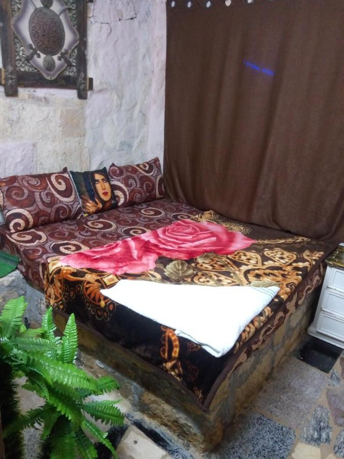 Dana Guesthouse Esterno foto